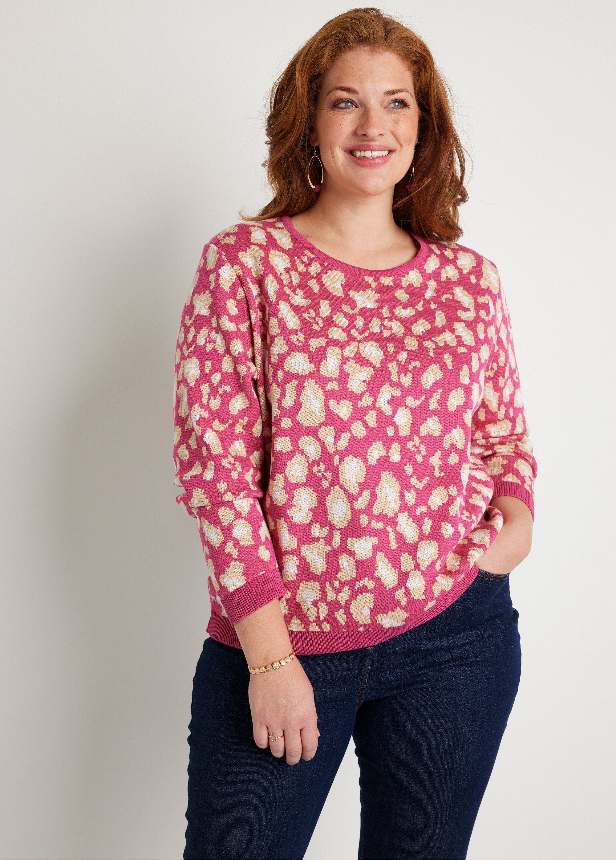 Jersey_cuello_redondo_estampado_leopardo_Rosa_FA1_curvy