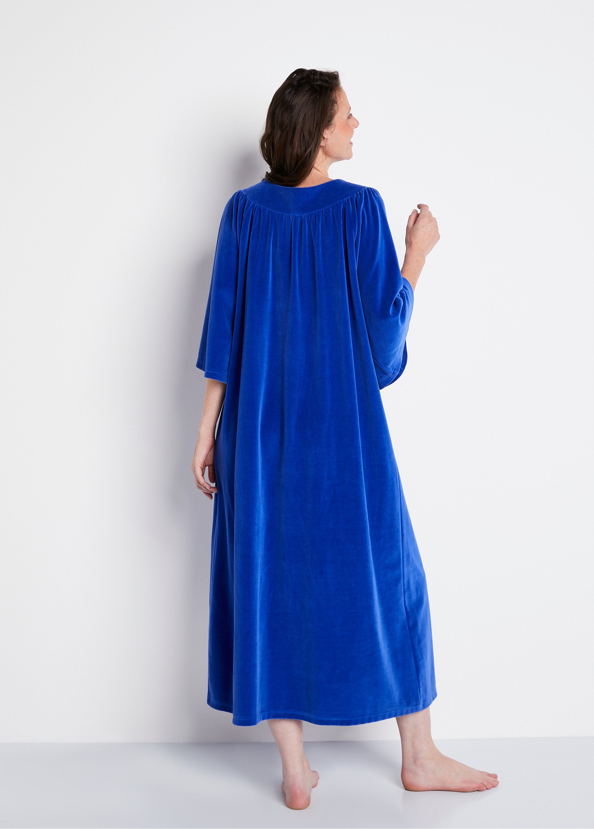 Vestido_de_azafata_de_terciopelo_azul_real_DO1_slim