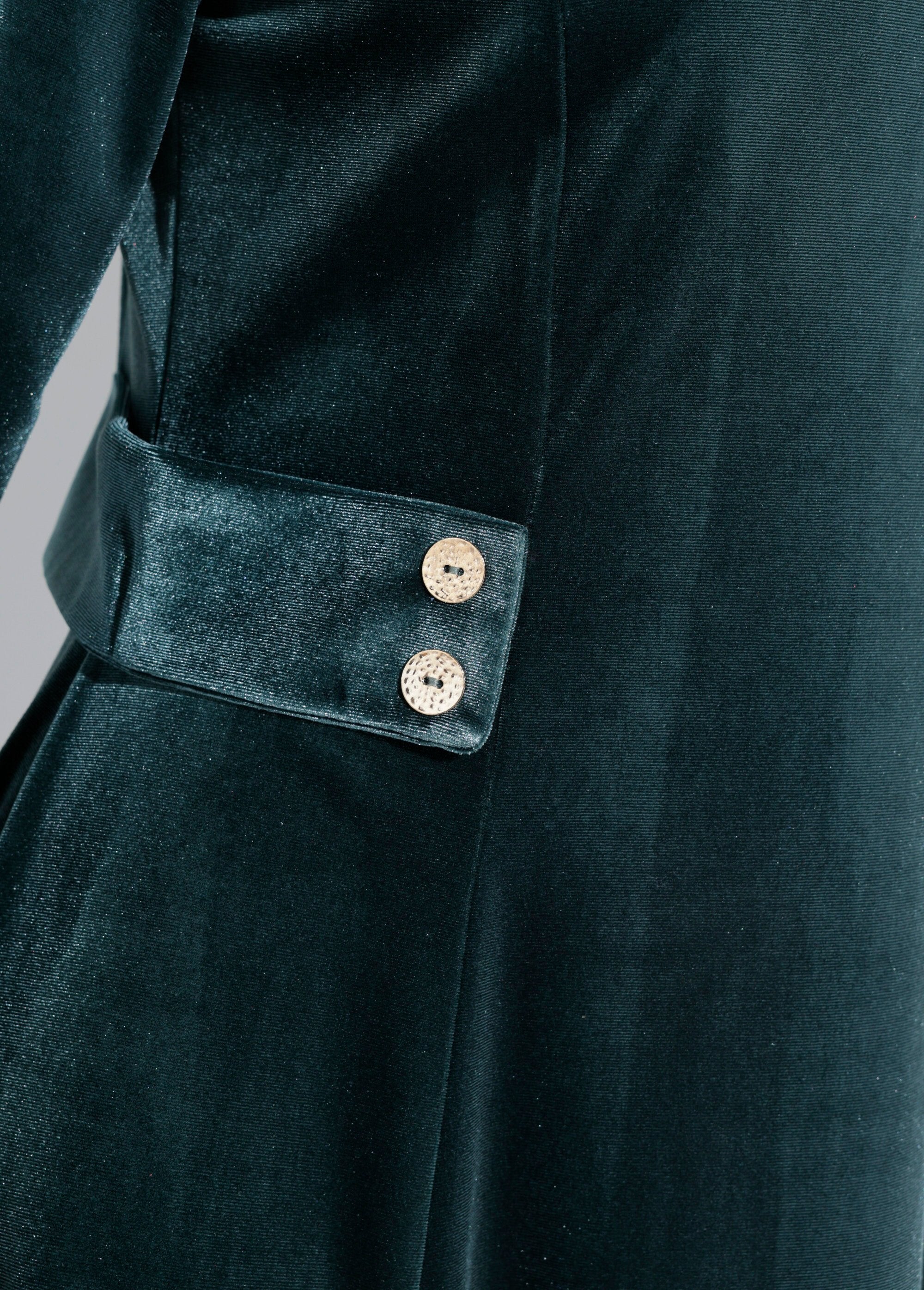 Vestido_de_terciopelo_con_cuello_redondo_y_cintura_definida_Verde_DE1_slim