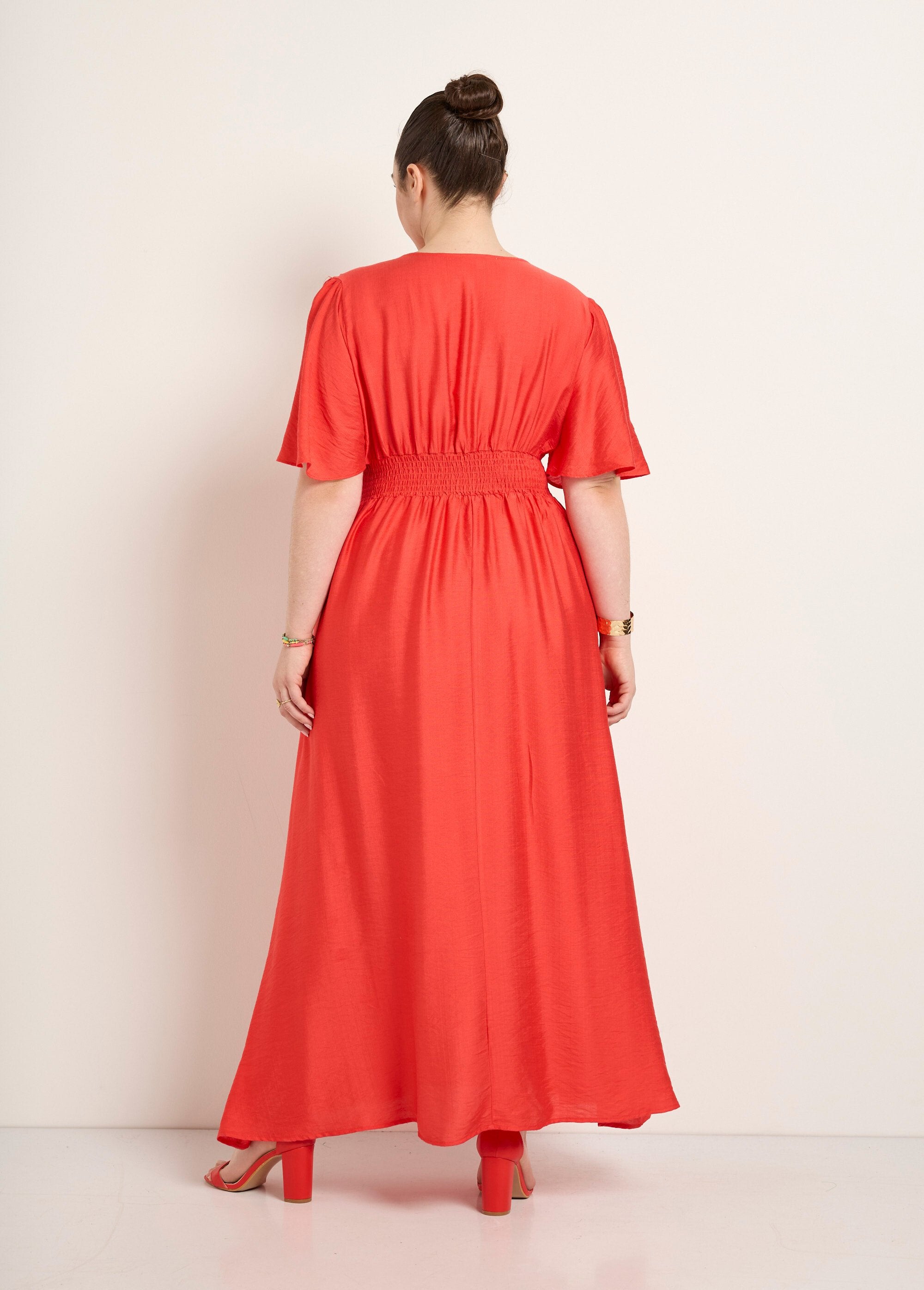 Vestido_largo_de_talle_imperio_con_escote_en_V_Rojo_DO1_curvy