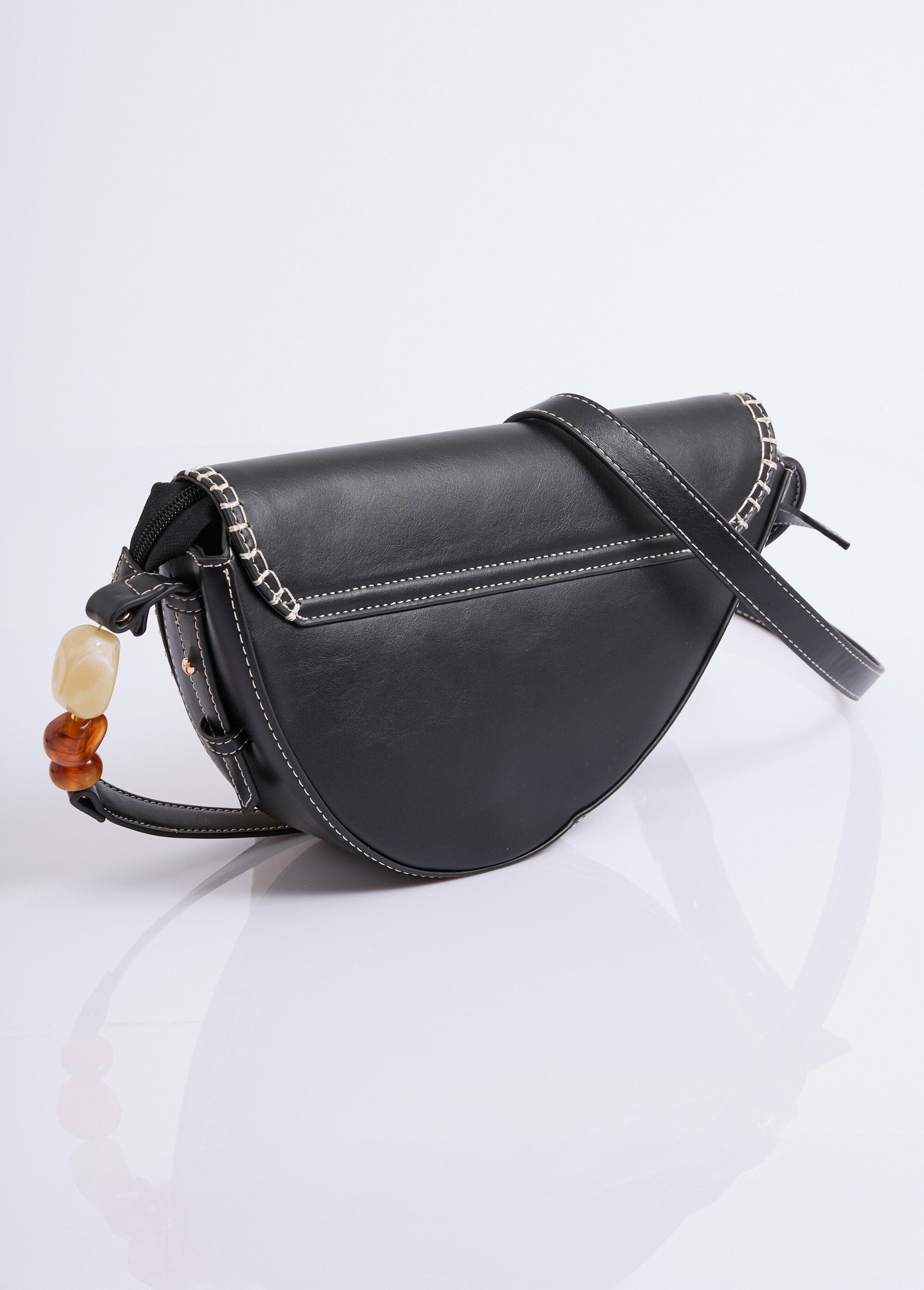 Bolso_bohemio_con_detalles_caprichosos_Negro_DO1_slim