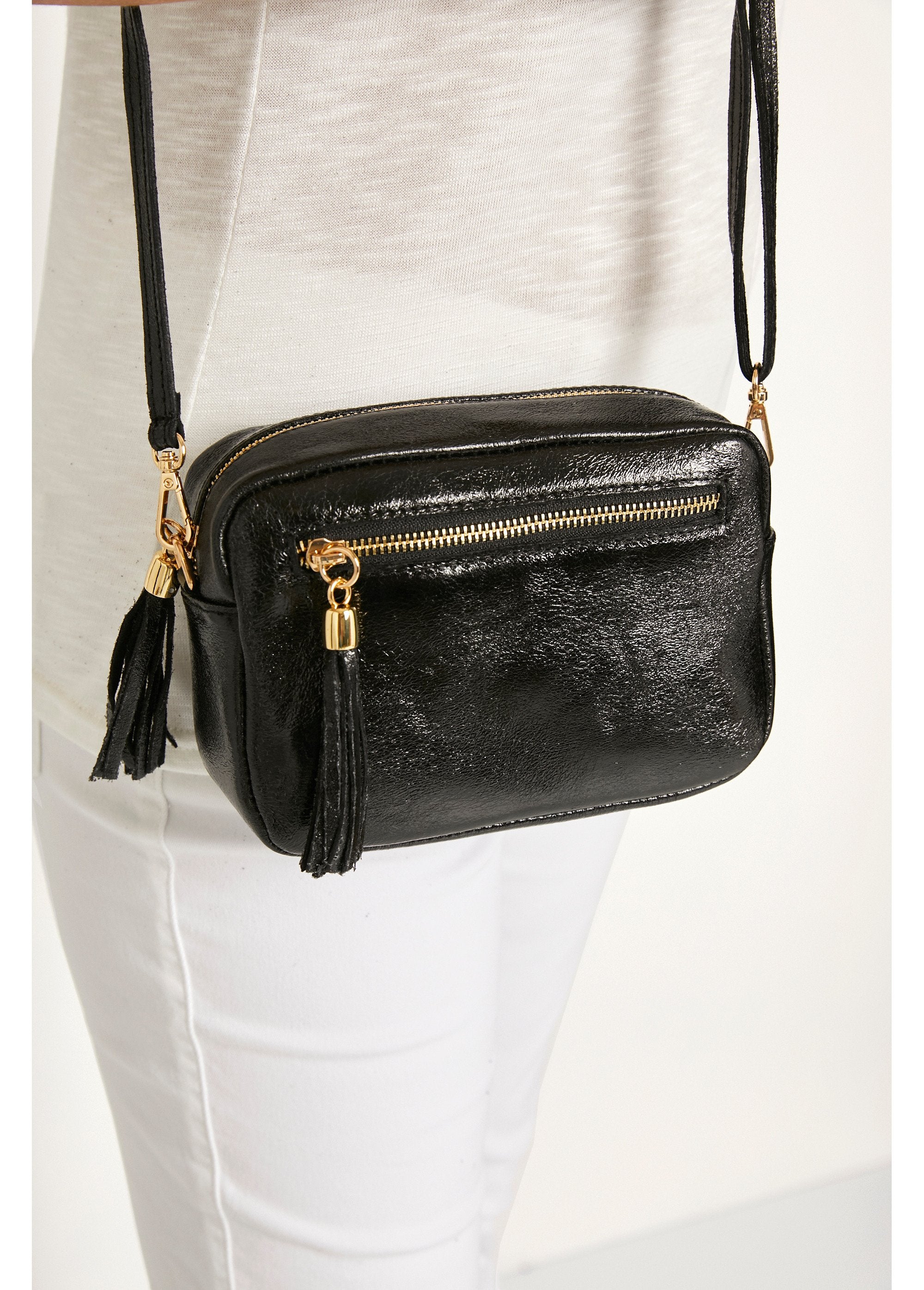 Bolso_de_mano_de_piel_Negro_FA2_slim