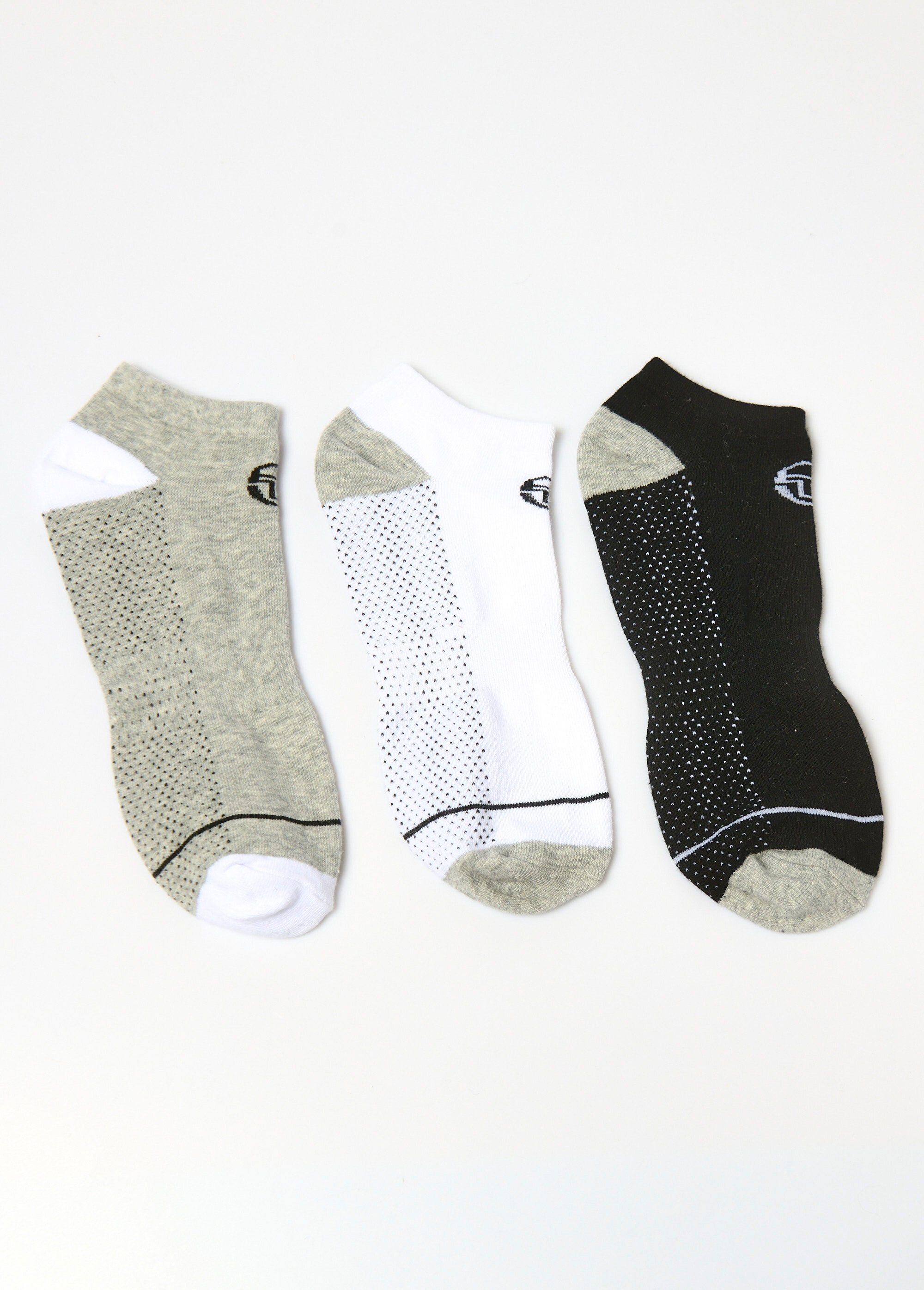 Pack_de_3_calcetines_con_logotipos_surtidos_Gris_y_blanco_y_negro_FA1_slim