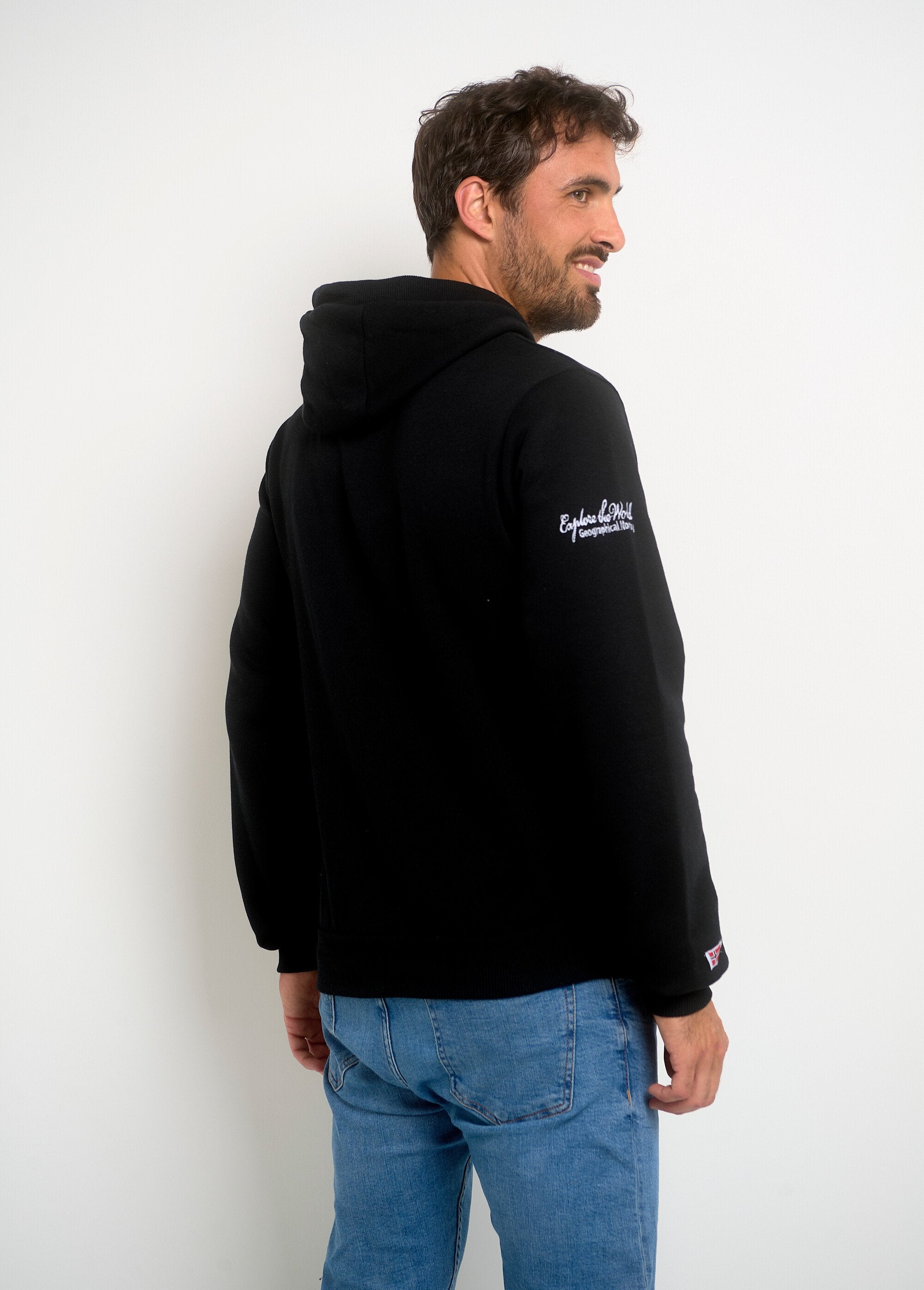 Sudadera_con_capucha_de_manga_larga_y_media_cremallera_Negro_DO1_slim