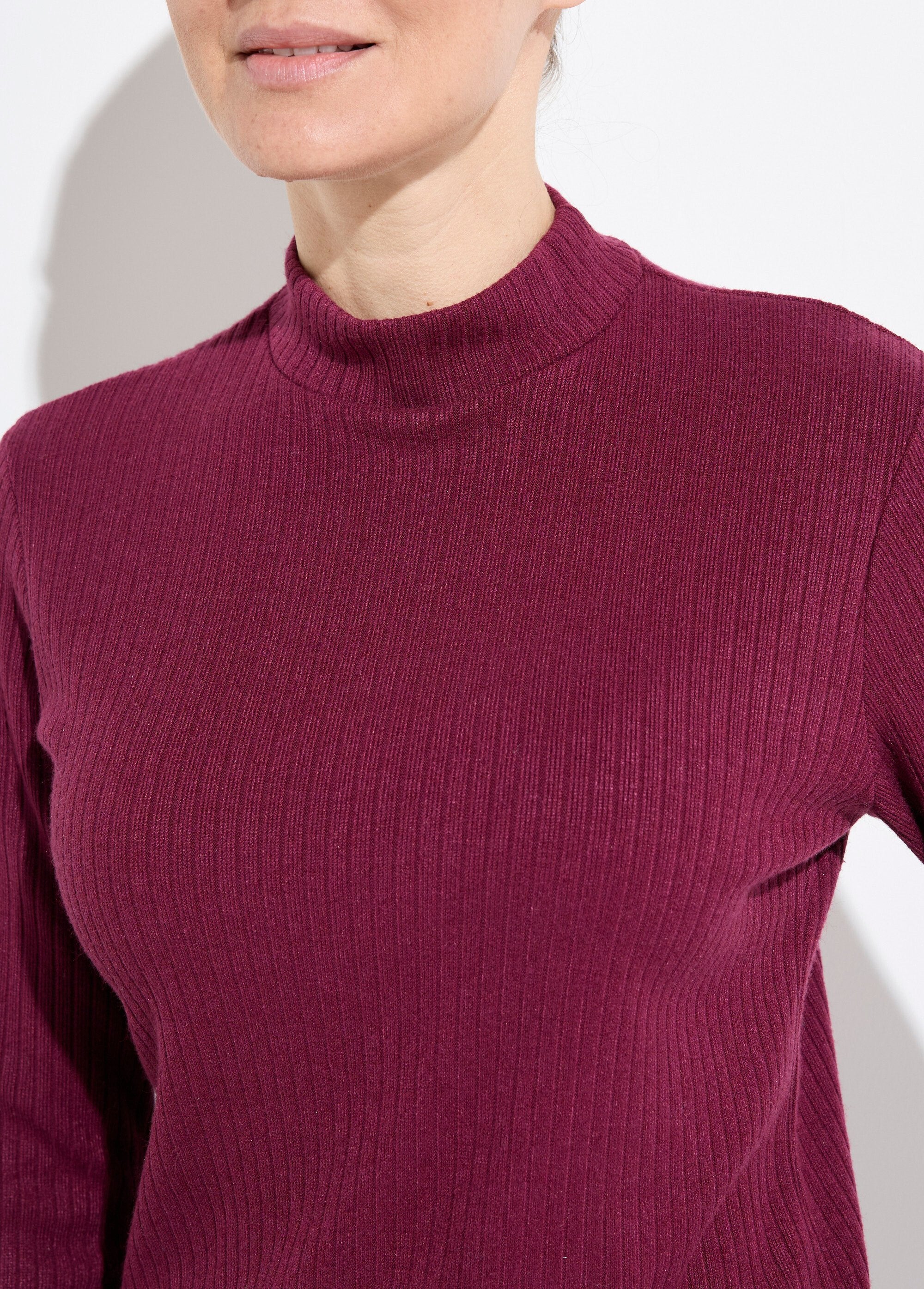 Camiseta_de_cuello_alto_y_manga_larga_de_punto_acanalado_Burdeos_DE1_slim