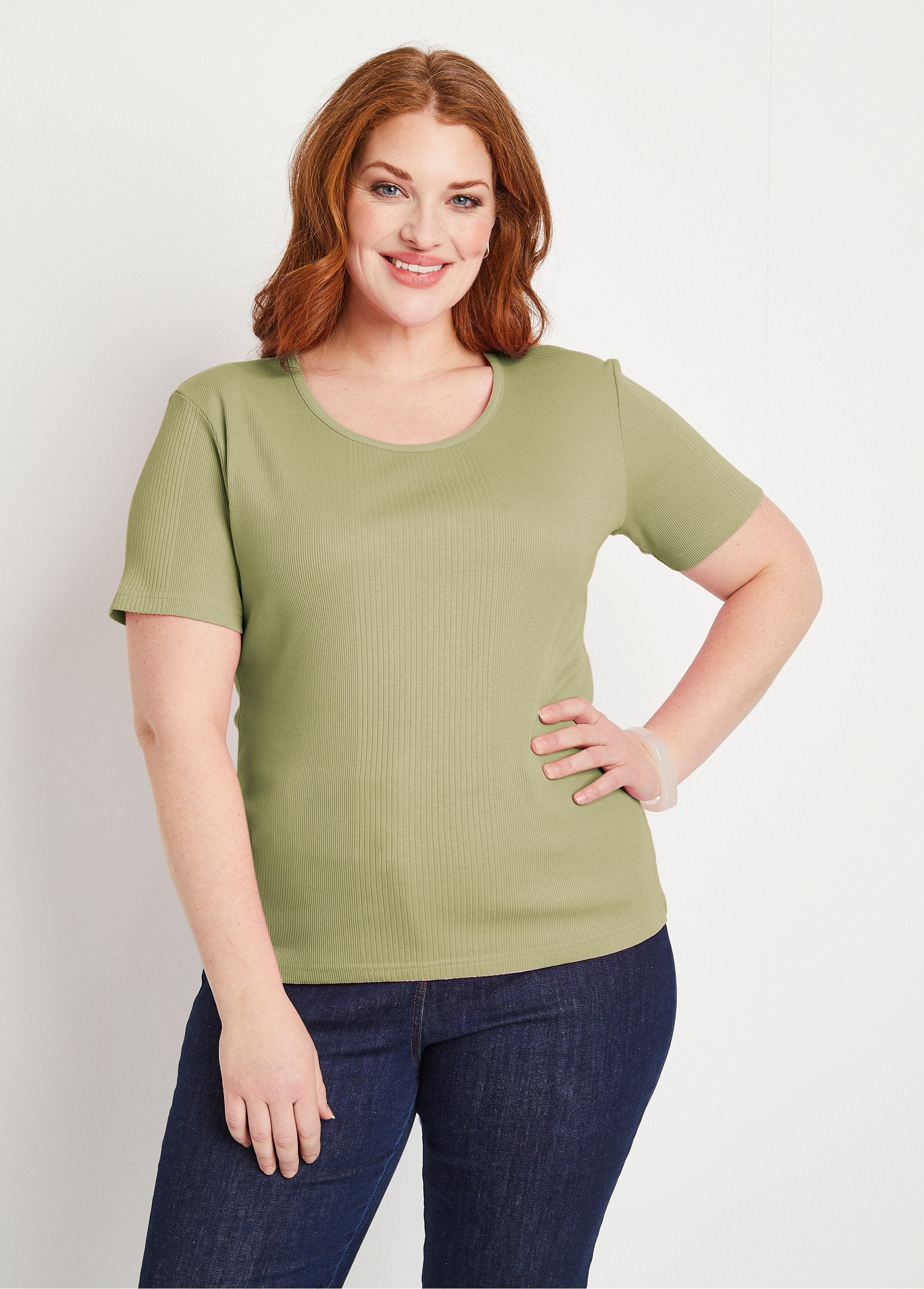 Camiseta_corta_de_punto_canalé_con_cuello_redondo_Caqui_FA1_curvy