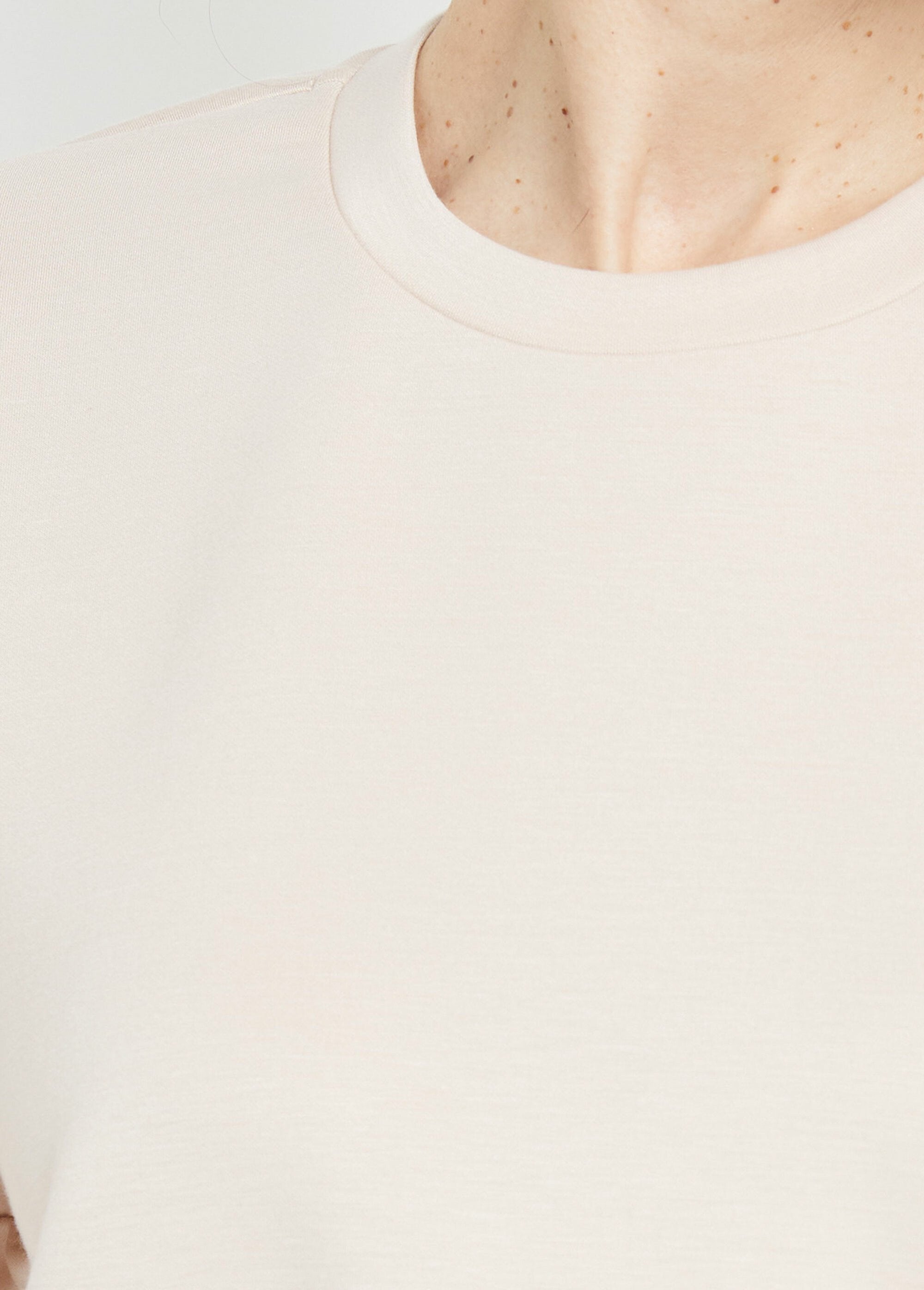 Camiseta_holgada_de_manga_corta_elástica_Beige_DE1_slim