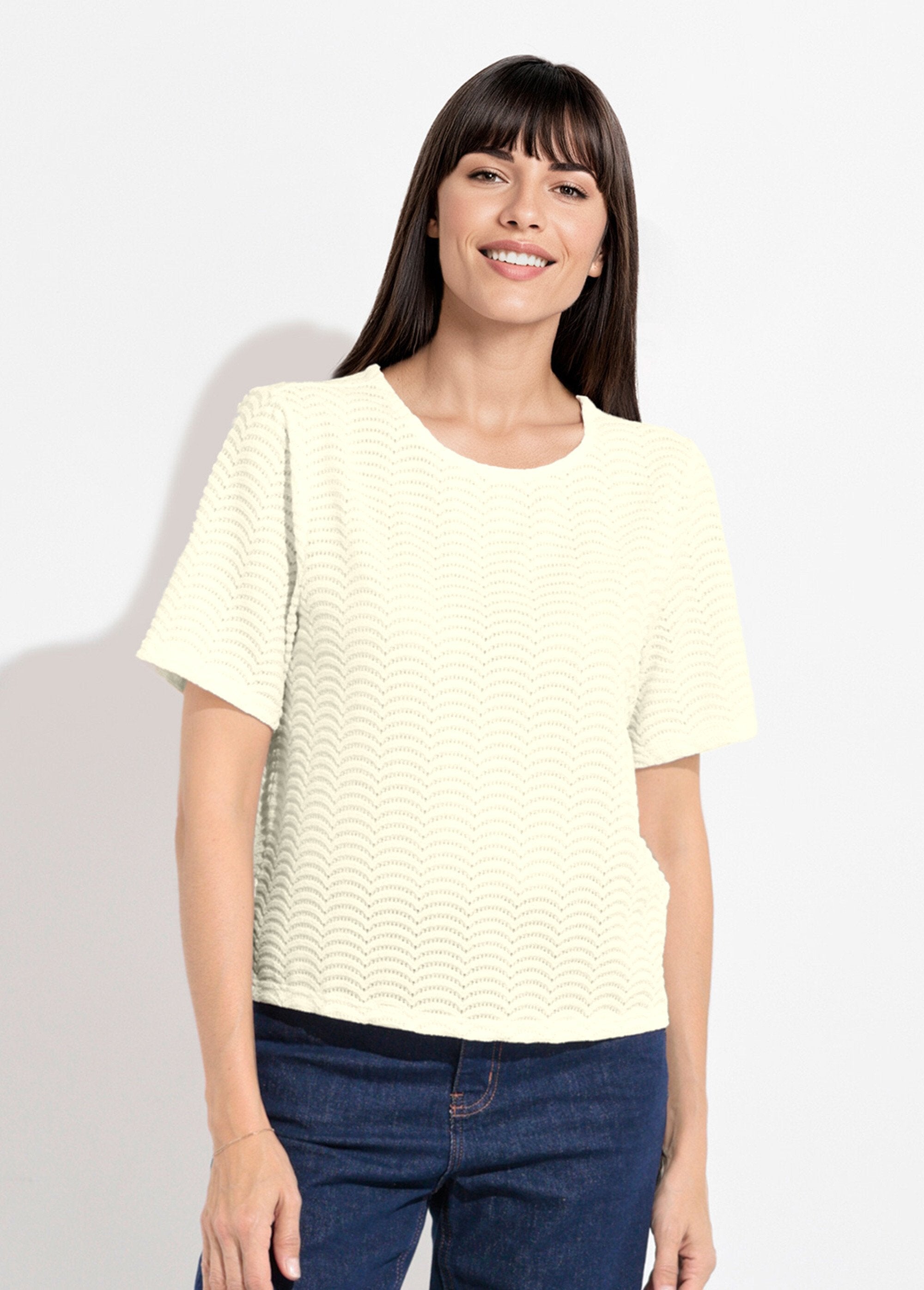 Camiseta_de_malla_con_estampado_de_escamas_en_relieve_Beige_FA1_slim