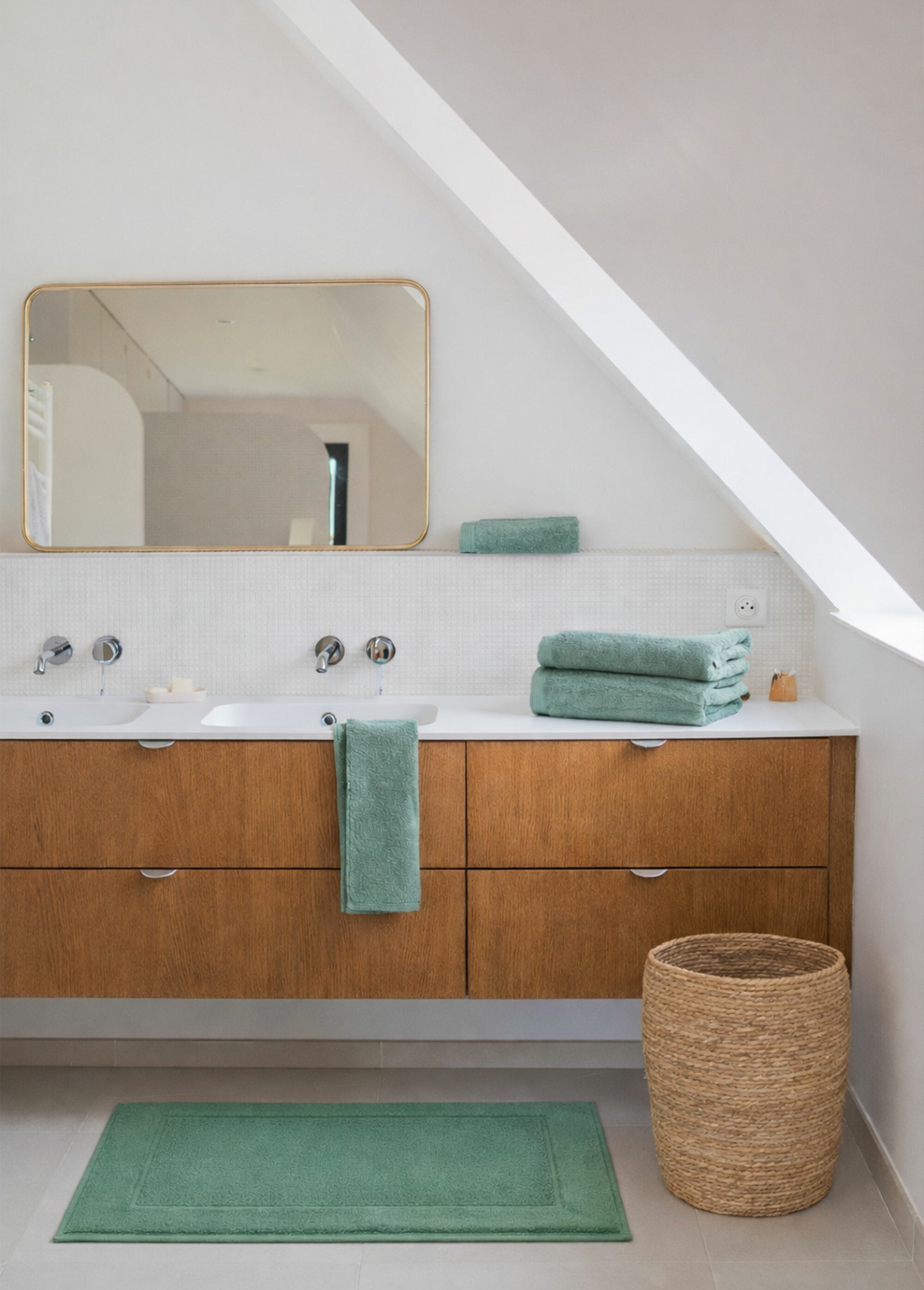 Tapis_de_bain_en_éponge_avec_fin_liteau_Sauge_SF1_slim