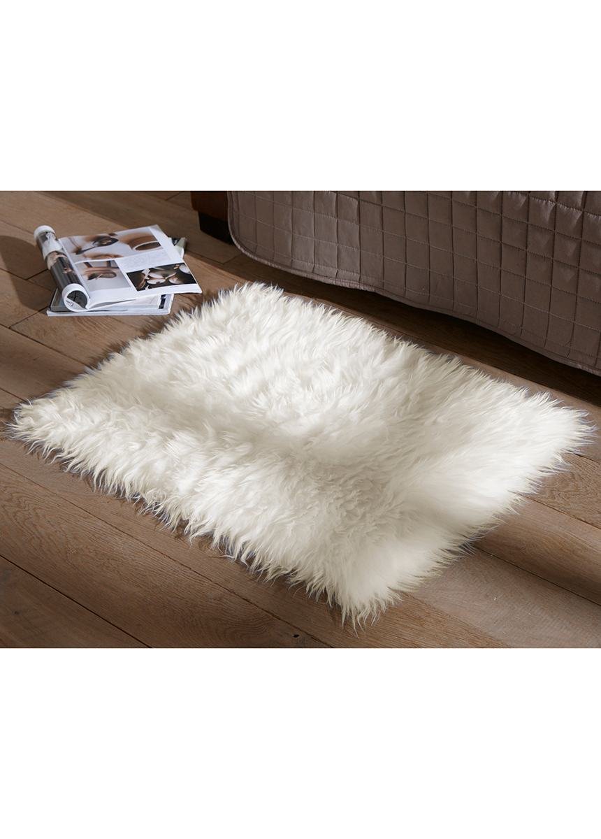 Alfombra_decorativa_de_pelo_alto_Crudo_FA1_slim