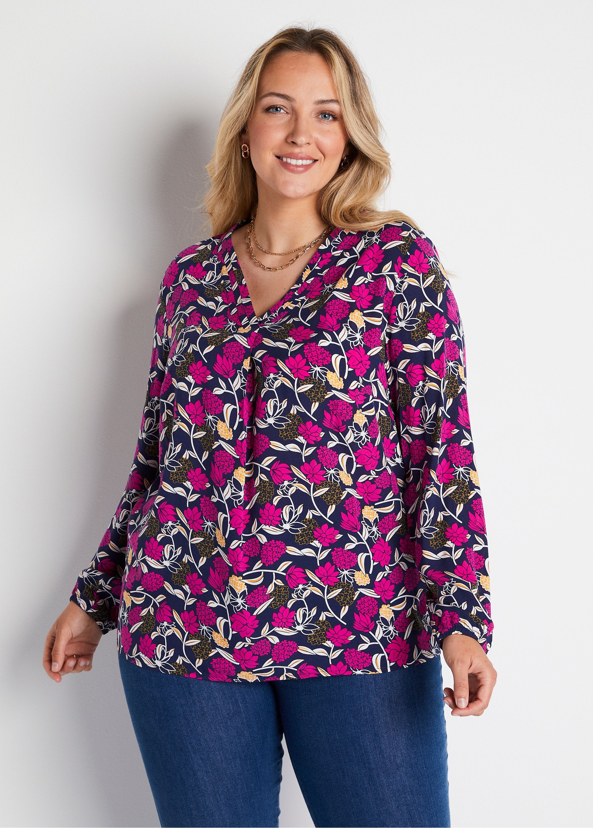 Túnica_larga_suelta_con_estampado_floral_Estampado_fucsia_FA1_curvy