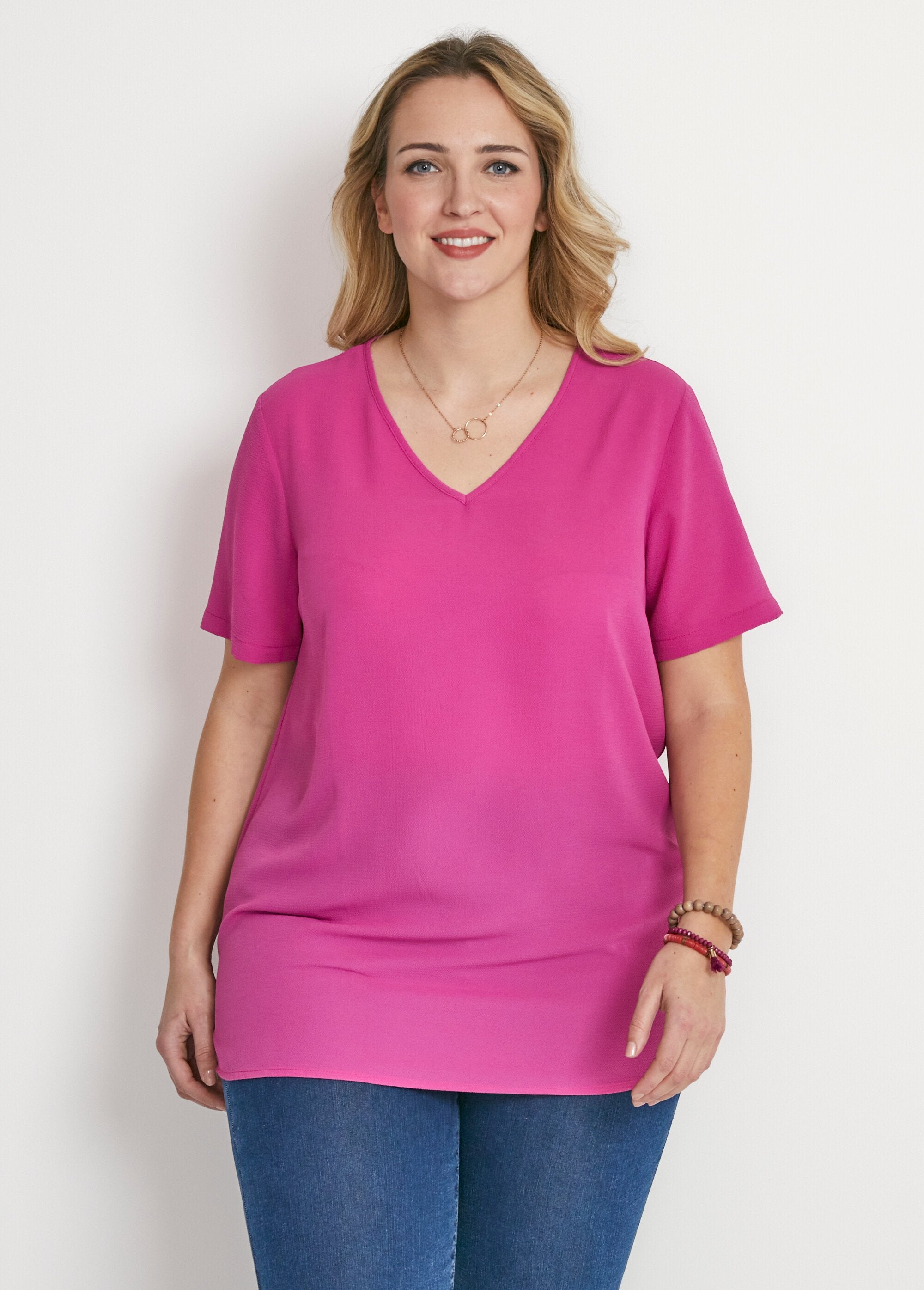 Túnica_holgada_de_largo_medio_en_tejido_de_crepé_fucsia_liso_FA1_curvy