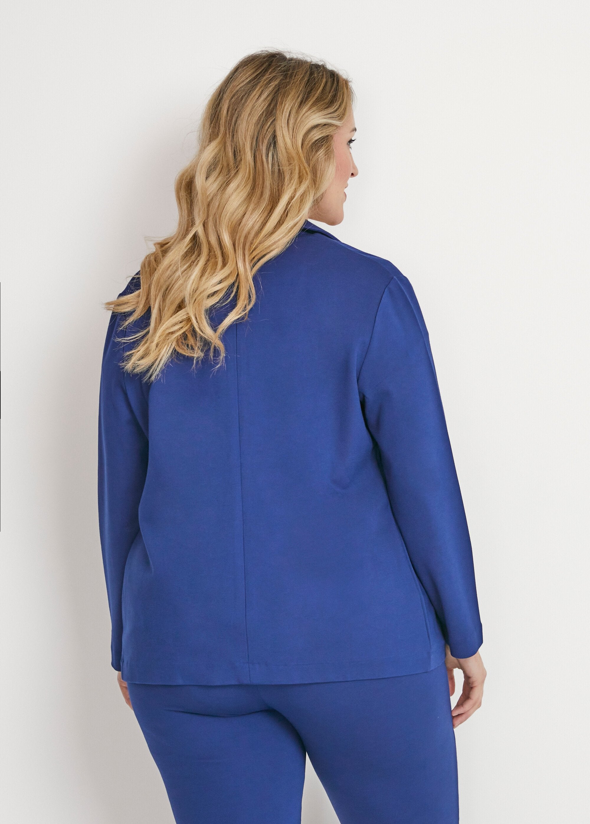 Chaqueta_punto_recta_botones_Azul_marino_DO1_curvy