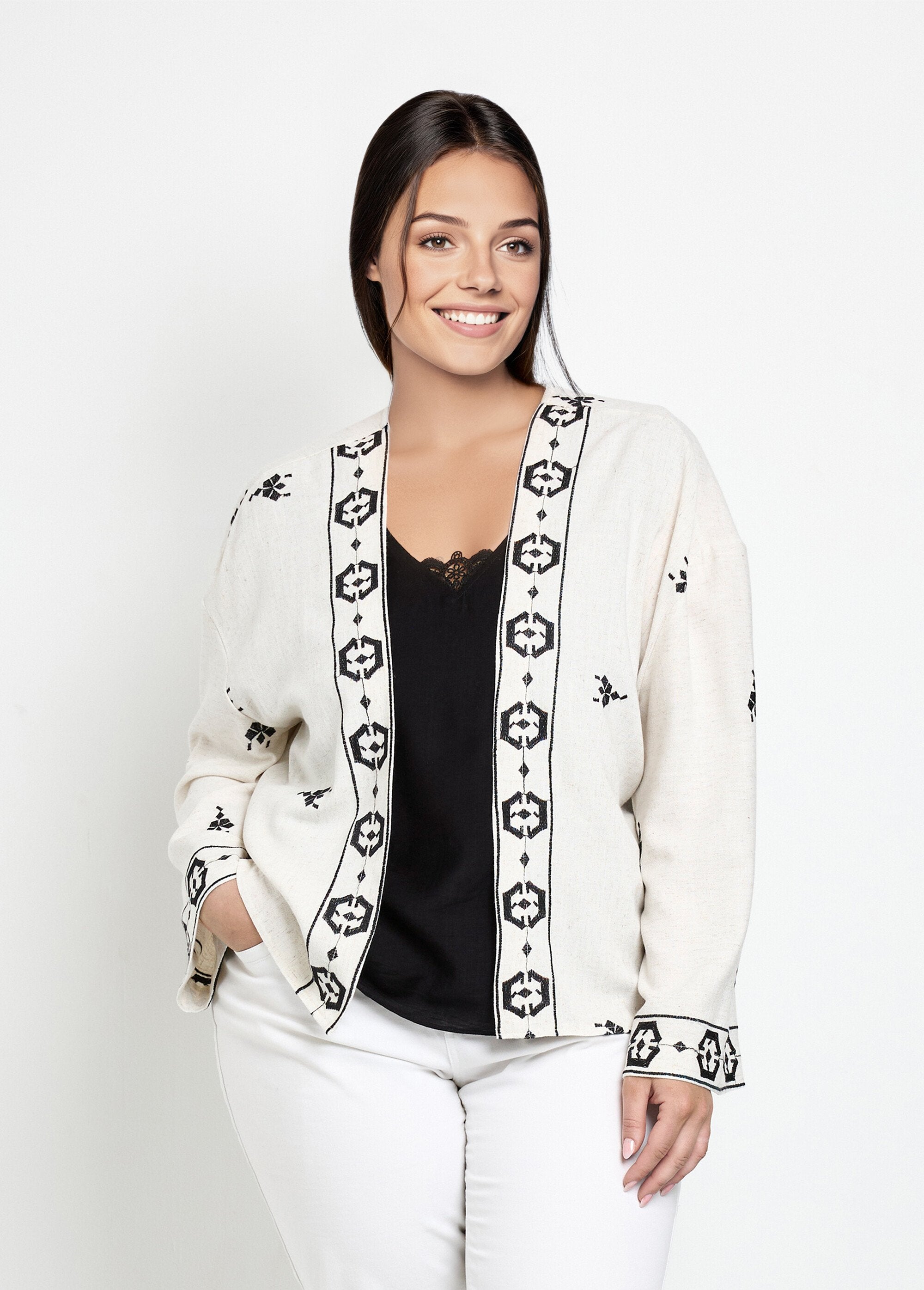 Chaqueta_sin_mangas_con_bordado_étnico_Crudo_FA1_curvy